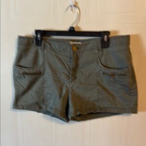 Olive Green Women's Cargo Shorts - Brand Unspecified